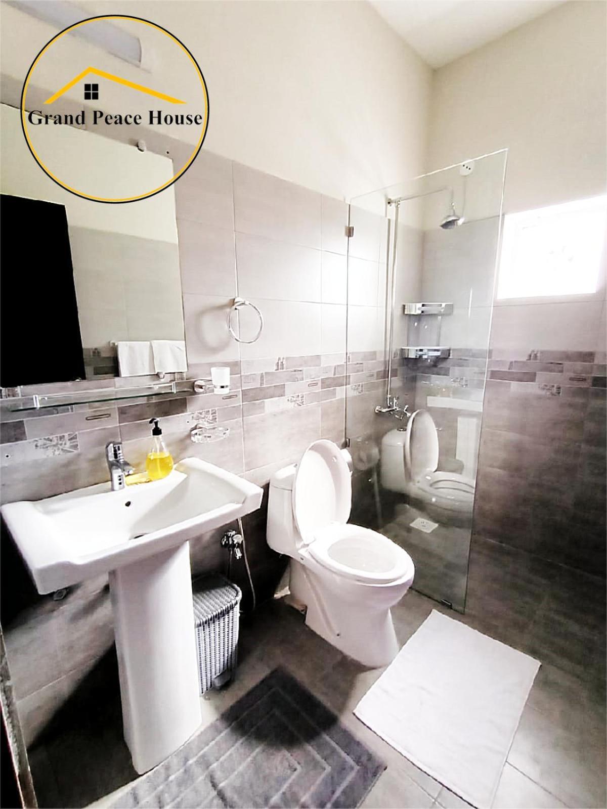 Bed and Breakfast Grand Peace House II Исламабад Экстерьер фото